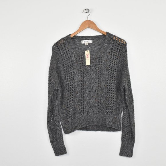 NWT Decree Crop Cable Knit Sweater Grey Size Small - Picture 7 of 11